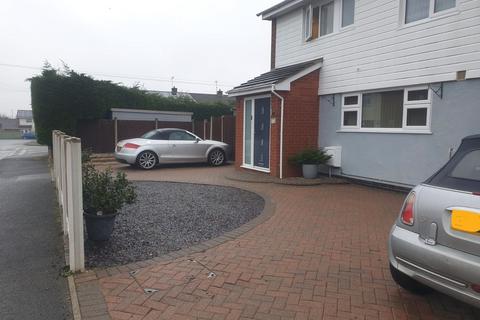 3 bedroom detached house for sale, Merllyn Avenue, Deeside