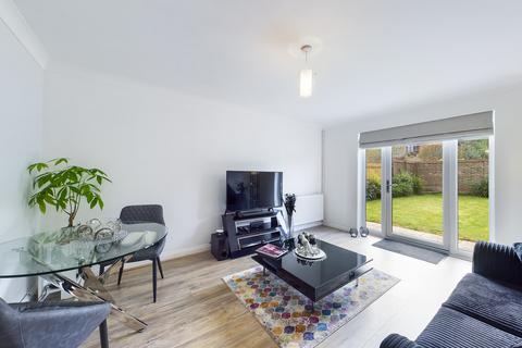 3 Bignor Close, Horsham, RH12 5JQ