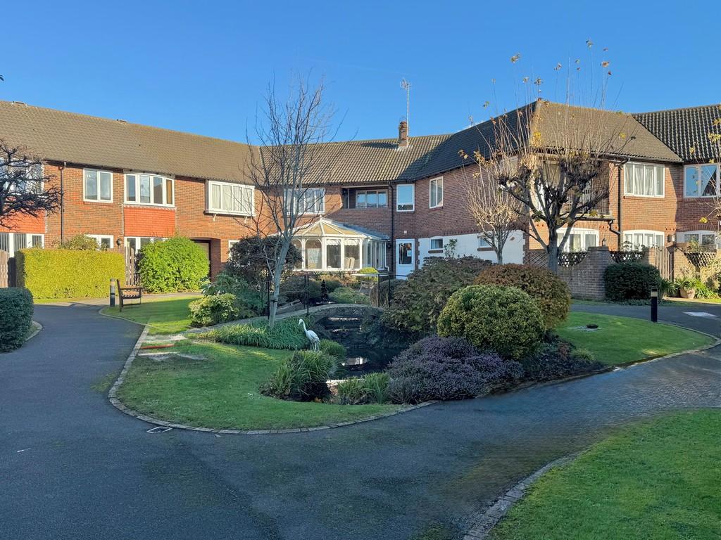 27 the leas comm gardens