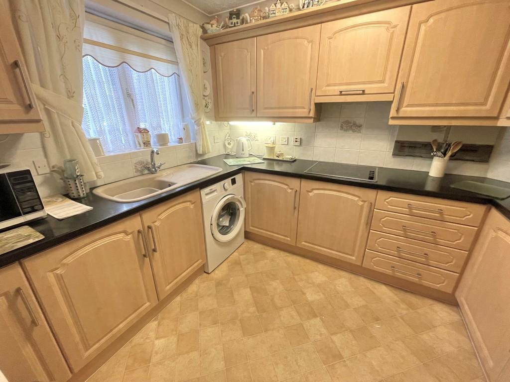 27 The Leas Kitchen 1