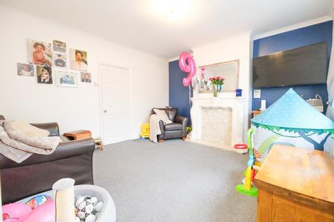 2 bedroom end of terrace house for sale, Broom Avenue, Orpington