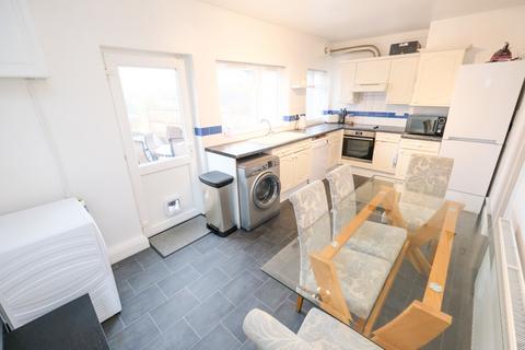 2 bedroom end of terrace house for sale, Broom Avenue, Orpington