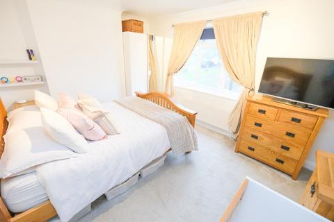 2 bedroom end of terrace house for sale, Broom Avenue, Orpington