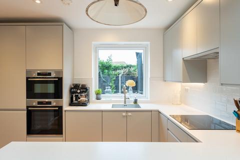 48 Nower Road, Dorking, RH4 3DJ