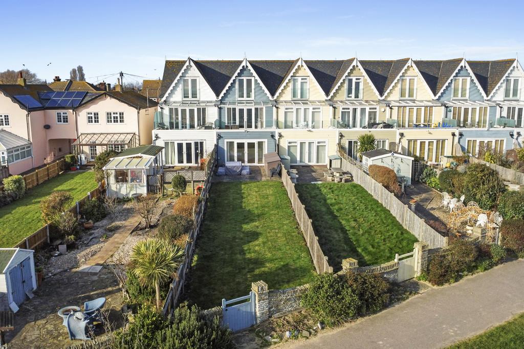 Green Rd Walton Ranch The Beach Houses, Green Lane, Walton... 4 bed detached house - £500,000