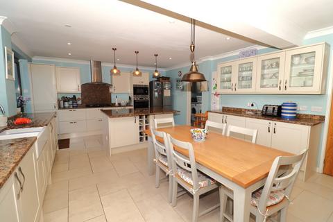 4 bedroom detached house for sale, Meads Road, Little Common, Bexhill-on-Sea, TN39