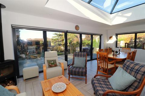 22 Meads Road, Bexhill-on-sea, TN39 4SY