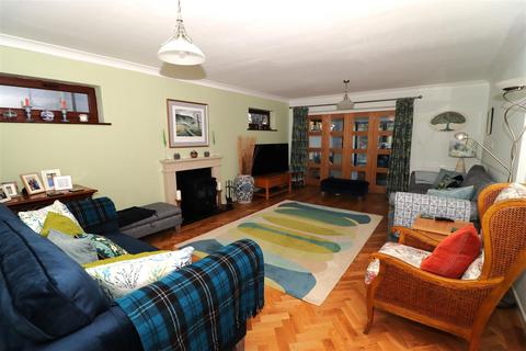 22 Meads Road, Bexhill-on-sea, TN39 4SY