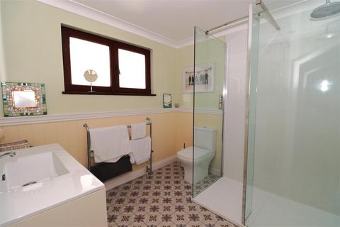 22 Meads Road, Bexhill-on-sea, TN39 4SY