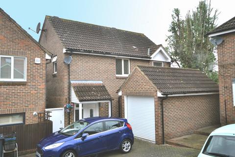 3 bedroom detached house for sale, Newlands Road, Woodford Green