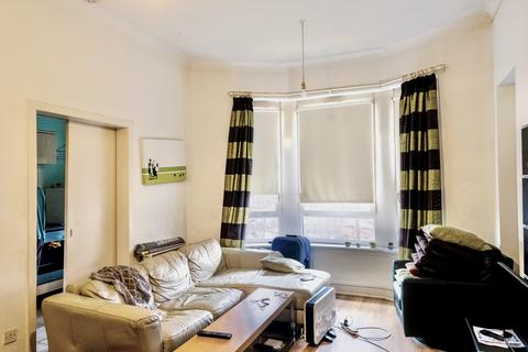 1 bedroom flat for sale, Mannering Court, Glasgow G41