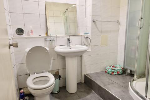 1 bedroom flat for sale, Mannering Court, Glasgow G41