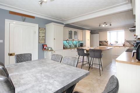 6 bedroom property for sale, Rue des Crabbes, St Saviour's, Guernsey, GY7