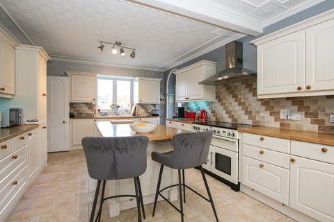 6 bedroom property for sale, Rue des Crabbes, St Saviour's, Guernsey, GY7