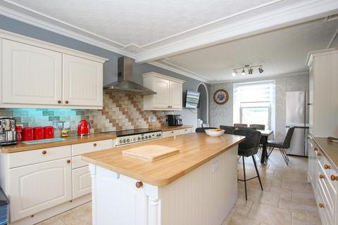 6 bedroom property for sale, Rue des Crabbes, St Saviour's, Guernsey, GY7
