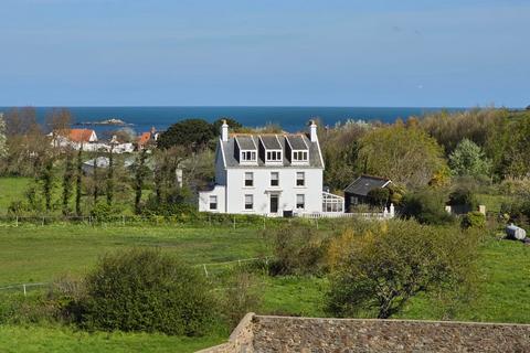 6 bedroom property for sale, Rue des Crabbes, St Saviour's, Guernsey, GY7