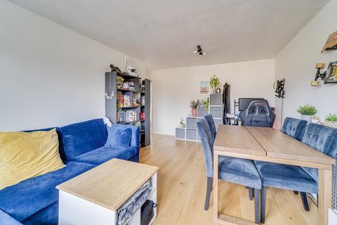 1 bedroom apartment for sale, Heddington Grove, Islington, London, N7