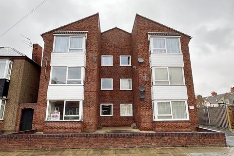 2 bedroom flat to rent, Torrington Street, Grimsby, DN32