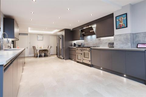 43 Upland Road, Thornwood, Epping, CM16 6NJ