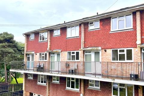 undefined, Kildare Close, Hampshire GU35