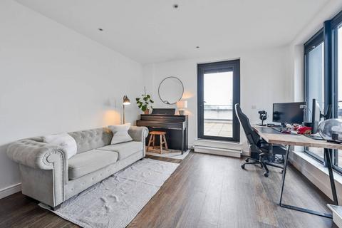 1 bedroom flat for sale, Dutfield House, Woolwich, London, SE18