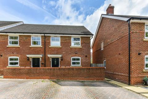 3 bedroom end of terrace house for sale, Plough Lane, Hampshire GU31