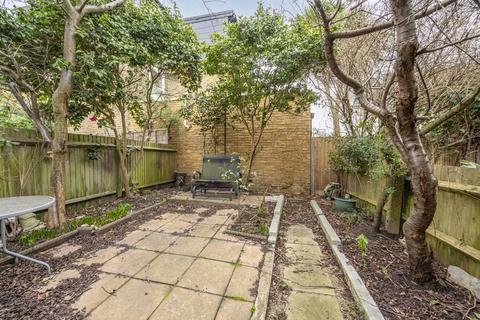 3 bedroom terraced house to rent, Pelham Road, Wimbledon, London, SW19