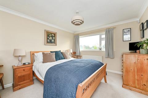 12 Knapps Hard, West Meon, Petersfield, GU32 1LE