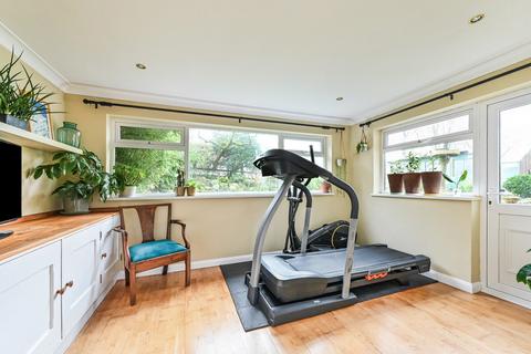 12 Knapps Hard, West Meon, Petersfield, GU32 1LE