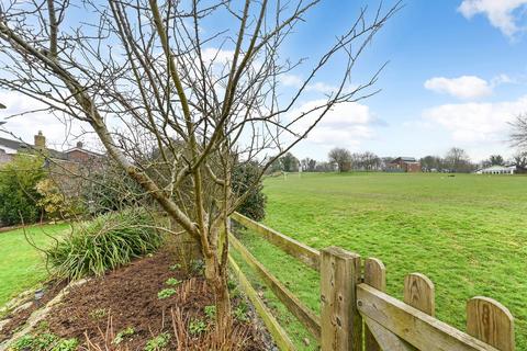 12 Knapps Hard, West Meon, Petersfield, GU32 1LE