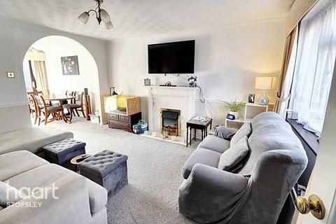 14 Claverley Green, Luton, LU2 8TA