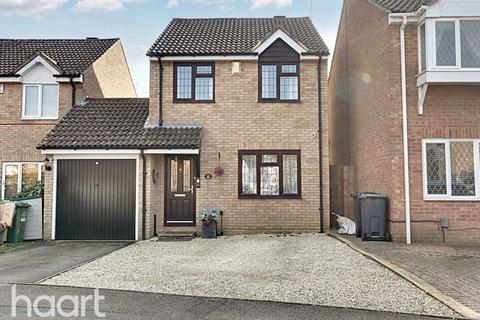 14 Claverley Green, Luton, LU2 8TA