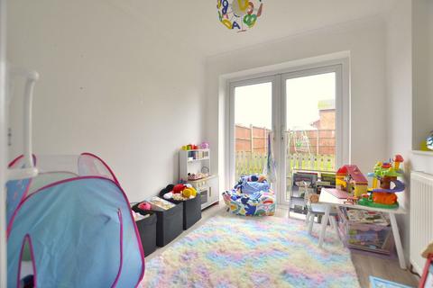 9 Bittern Avenue, Abbeydale, Gloucester, GL4 4WG