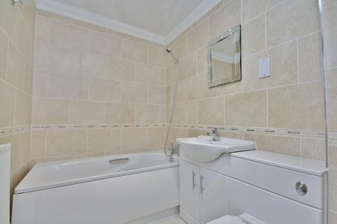 2 bedroom apartment to rent, Beacon Hill, Woking, Surrey, GU21