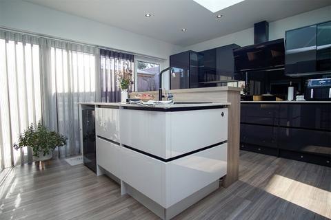 9 Streamway, Belvedere, DA17 6ND