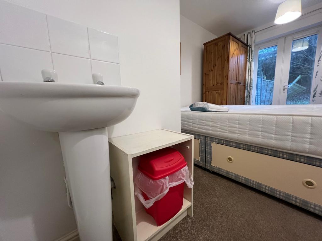 Bedroom sink