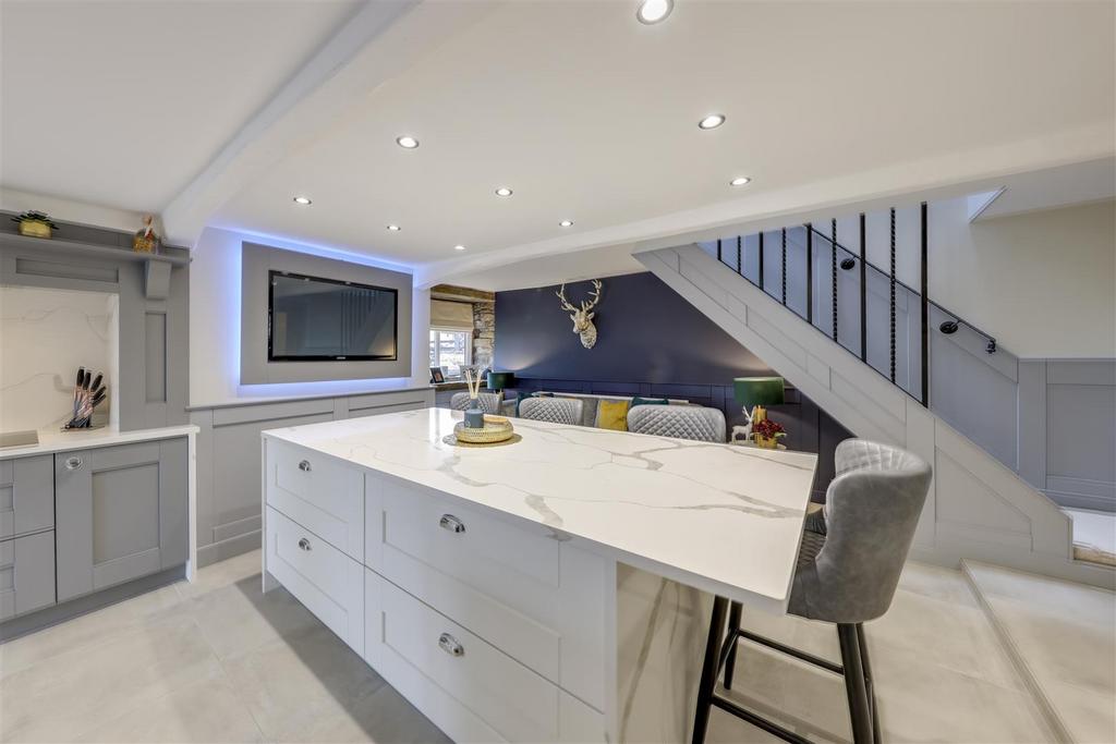 Kitchen alt 5