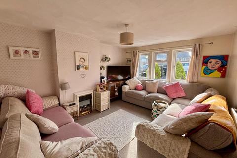 24 Bouverie Road, Hardingstone, Northampton, NN4 6EL
