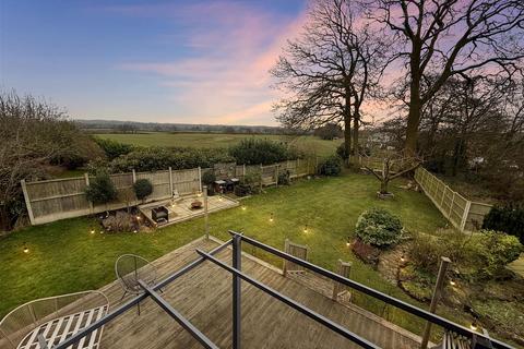 31 Downham Road North, Wirral, CH61 6UN