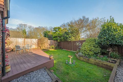 11 Crofts Close, Chiddingfold, Godalming, GU8 4SG