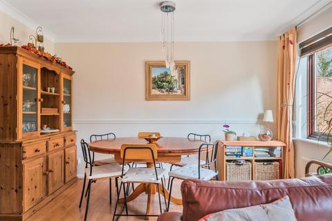 11 Crofts Close, Chiddingfold, Godalming, GU8 4SG