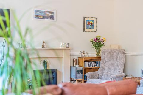 11 Crofts Close, Chiddingfold, Godalming, GU8 4SG
