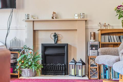 11 Crofts Close, Chiddingfold, Godalming, GU8 4SG