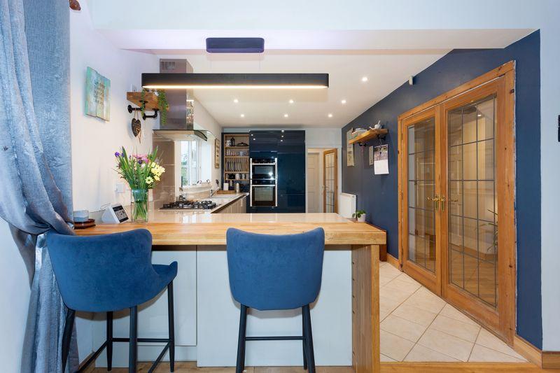 Dining kitchen