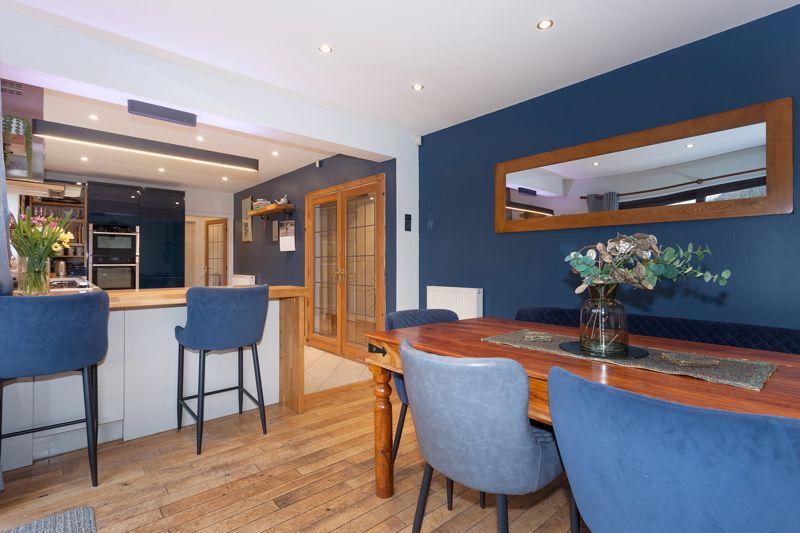 Dining kitchen