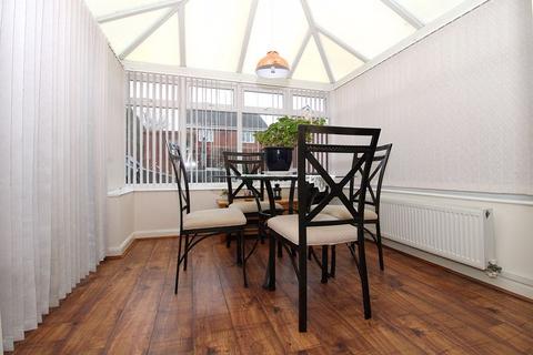 18 Balmoral Way, Walsall, WS2 7RL