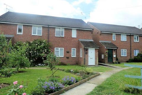 2 bedroom maisonette to rent, Weald Hall Lane, Thornwood.