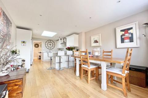 3 bedroom end of terrace house for sale, Coverts Road, Esher