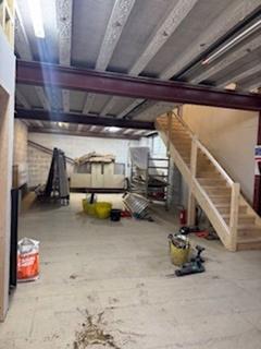 Workshop & retail space to rent, Bradshaw Brow, Bradshaw, Bolton