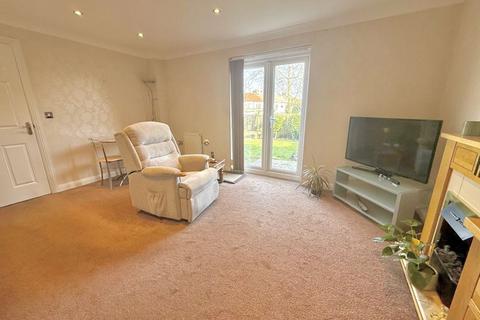 2 bedroom end of terrace house for sale, Watling Gardens, Dunstable